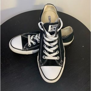 Converse All Star Low Top Chuck Taylor Black Sneakers Men's Size 5.5 Women's 7.5